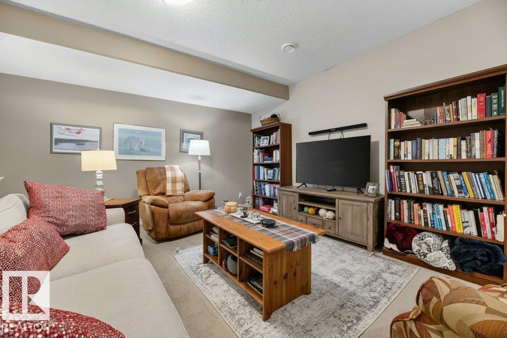 5528 43 ST - 32