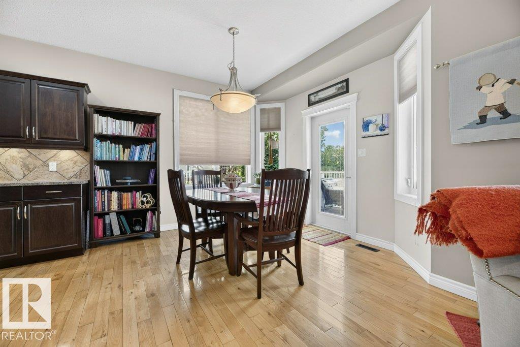 5528 43 ST - 18