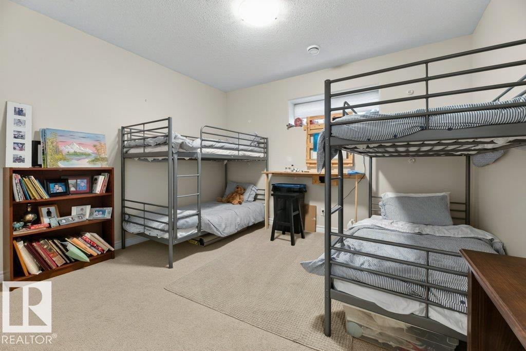 5528 43 ST - 40