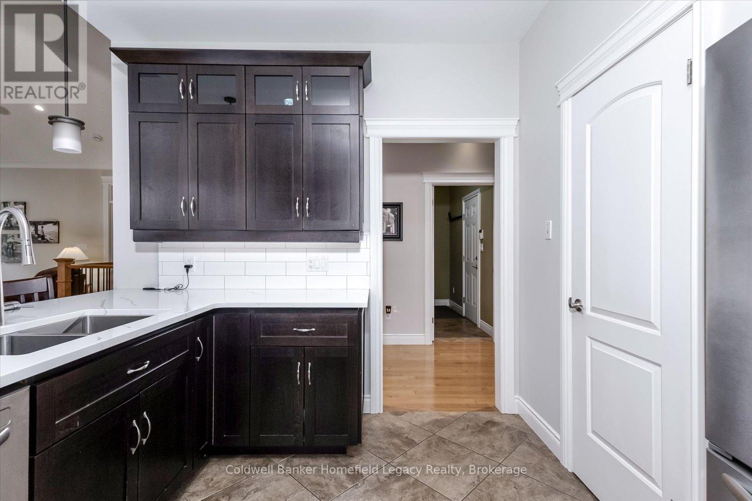 46 TRILLIUM CRESCENT - 18