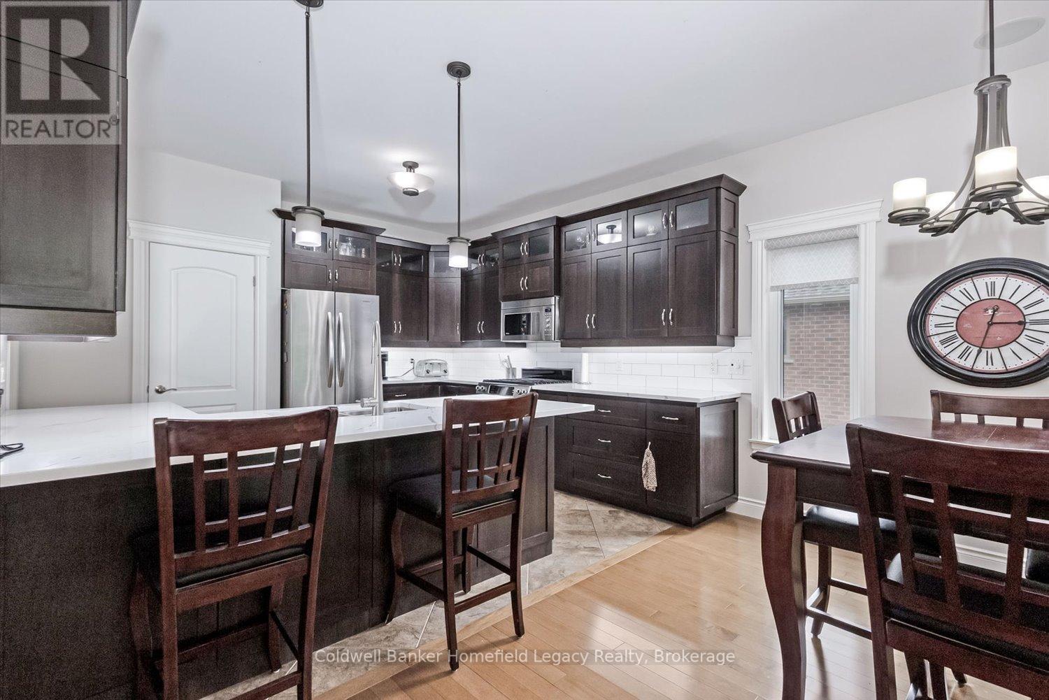 46 TRILLIUM CRESCENT - 21