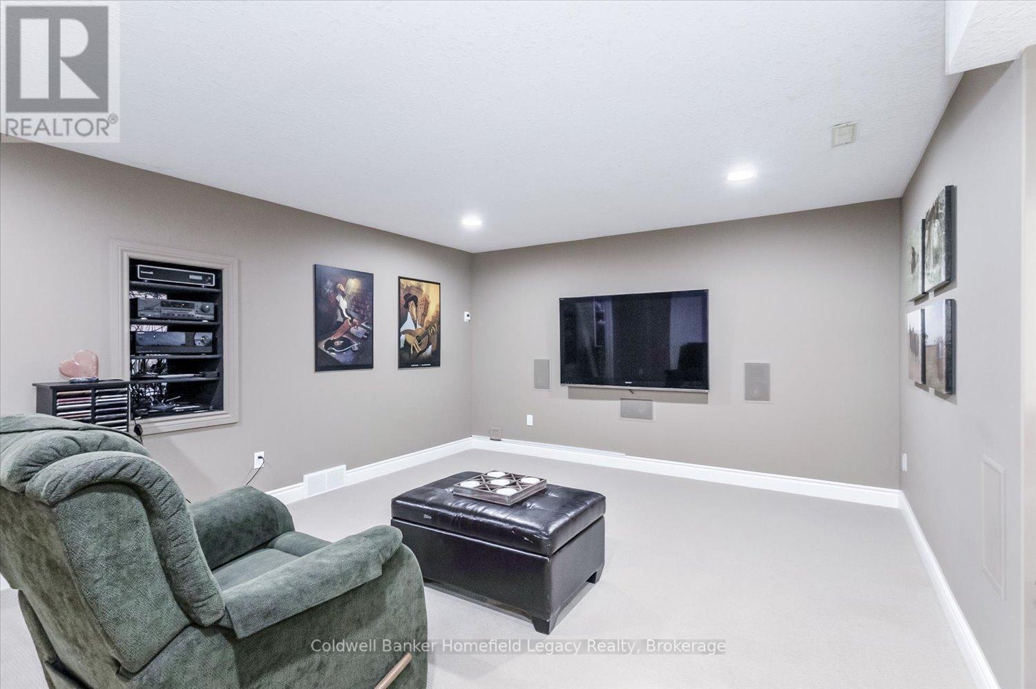 46 TRILLIUM CRESCENT - 31
