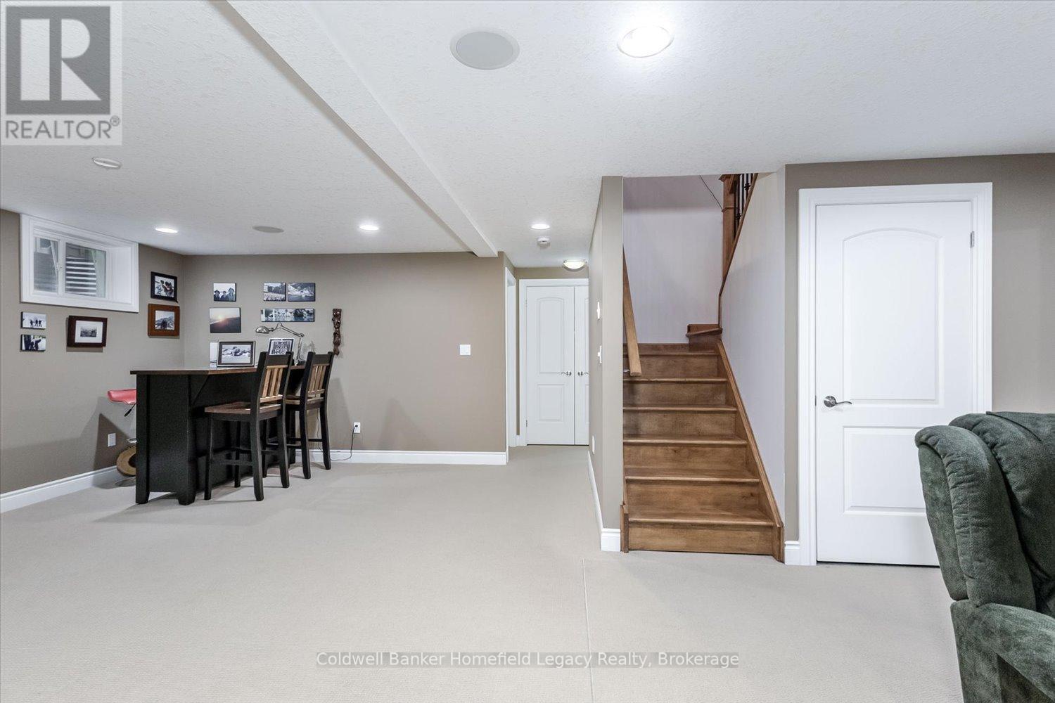46 TRILLIUM CRESCENT - 35