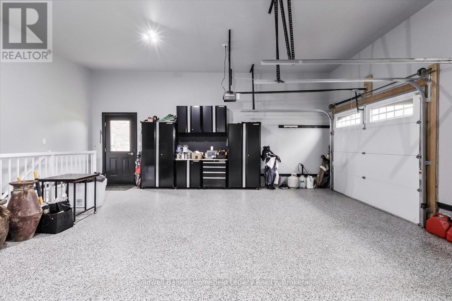 46 TRILLIUM CRESCENT - 38