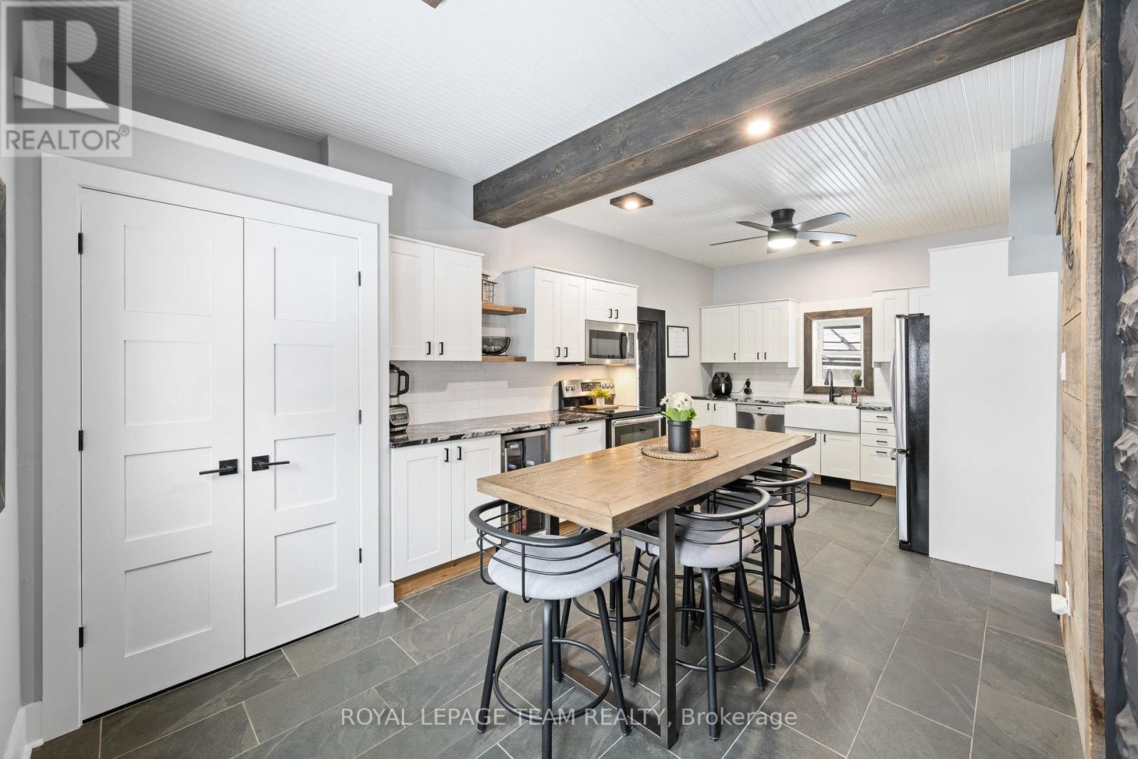 5529 LION STREET - 10