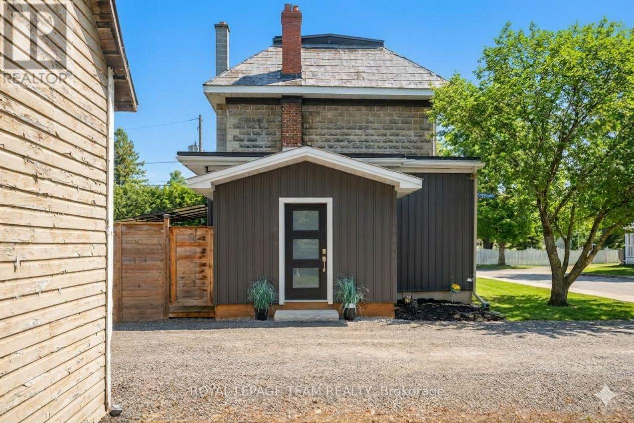5529 LION STREET - 3