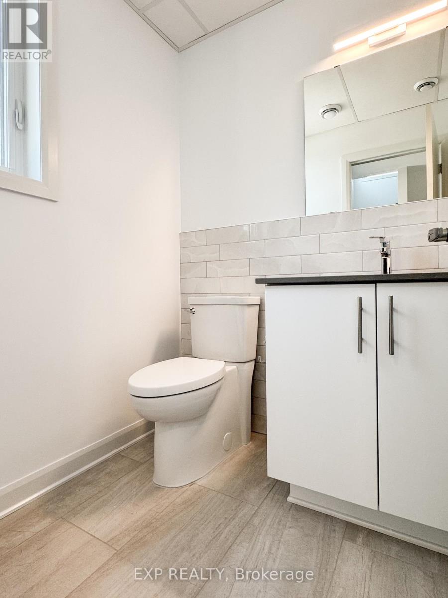 3 Bed, 3 Bath House for Rent in Ottawa – E – 25 FAIR OAKS CRESCENT, Ottawa – MLS# X13483836 - Image 16