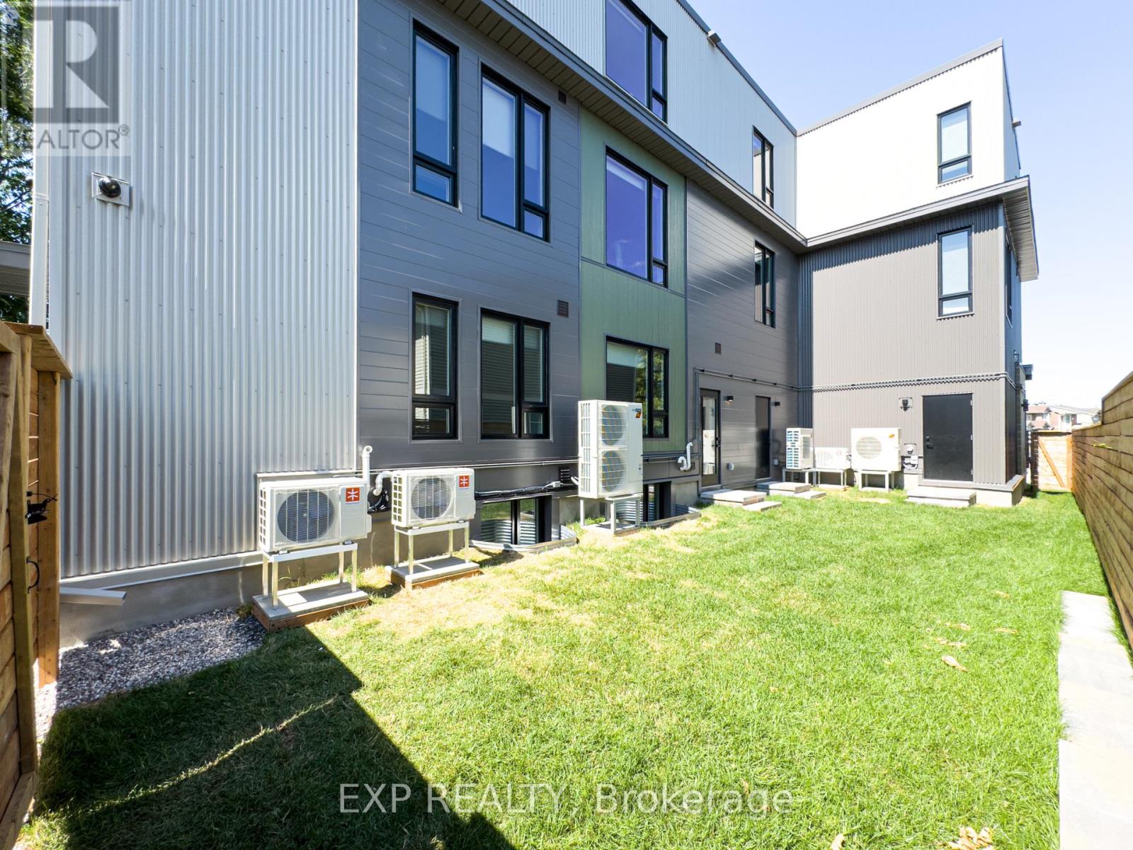 3 Bed, 3 Bath House for Rent in Ottawa – E – 25 FAIR OAKS CRESCENT, Ottawa – MLS# X13483836 - Image 29