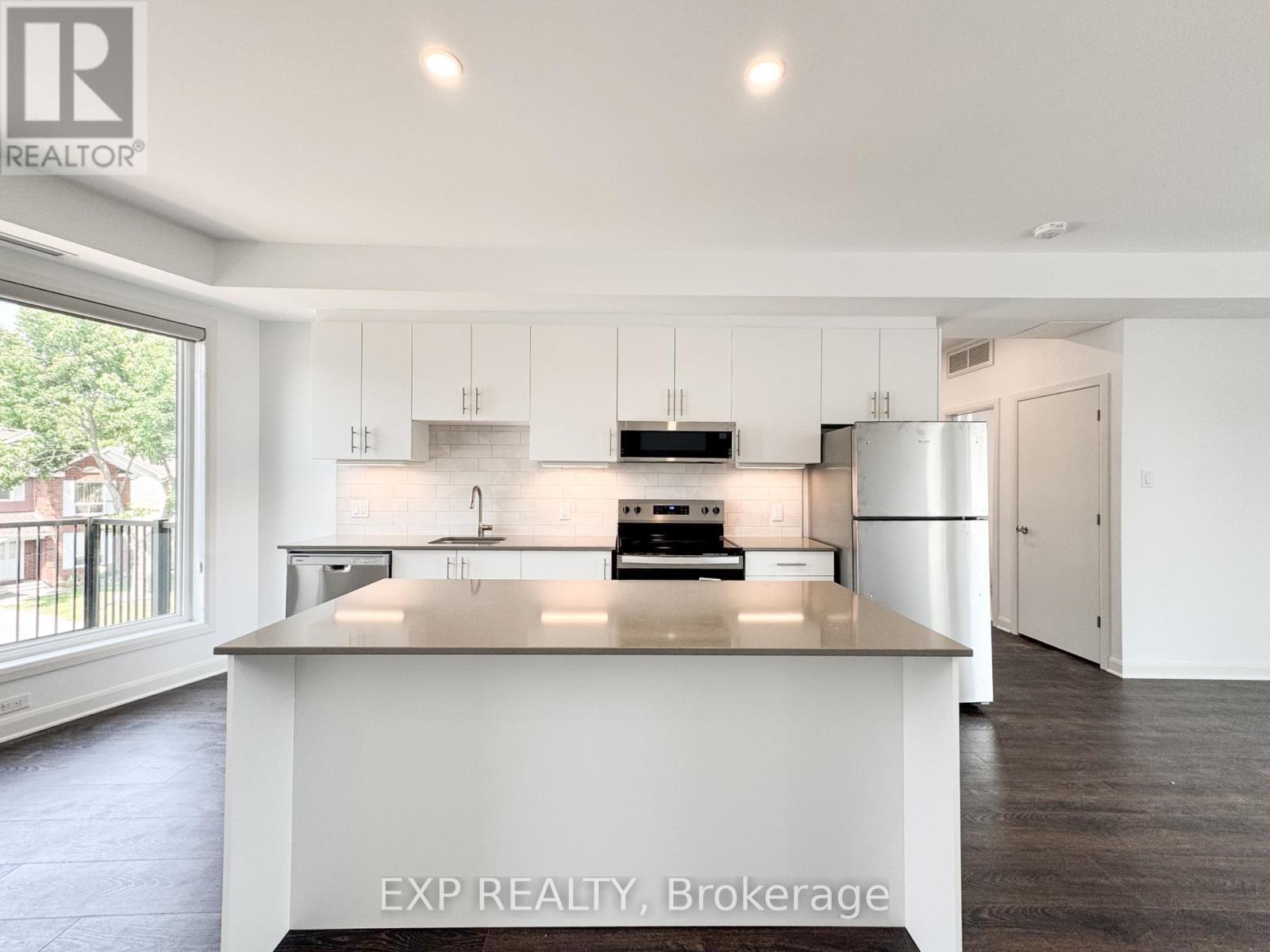 3 Bed, 3 Bath House for Rent in Ottawa – E – 25 FAIR OAKS CRESCENT, Ottawa – MLS# X13483836 - Image 6