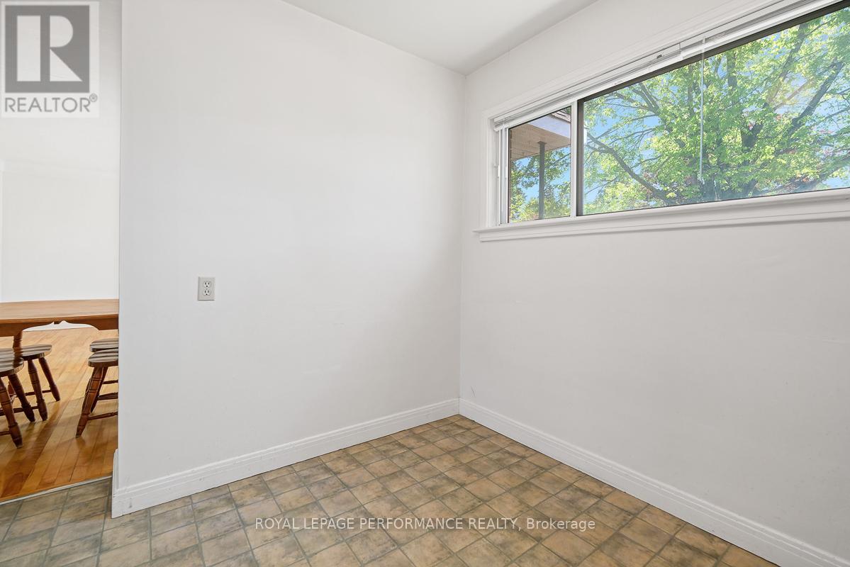 535 DUNBRACK STREET - 13