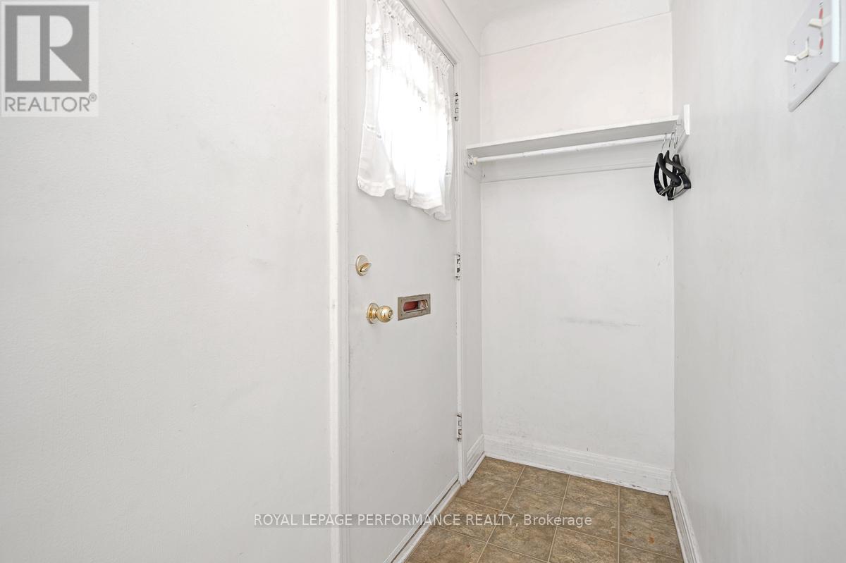 535 DUNBRACK STREET - 2