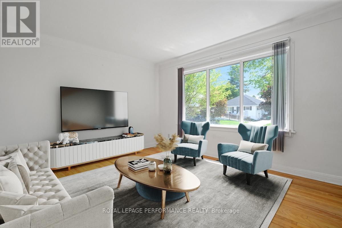 535 DUNBRACK STREET - 3