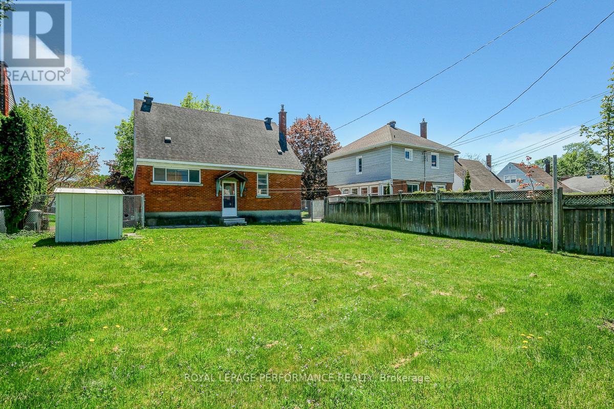 535 DUNBRACK STREET - 34