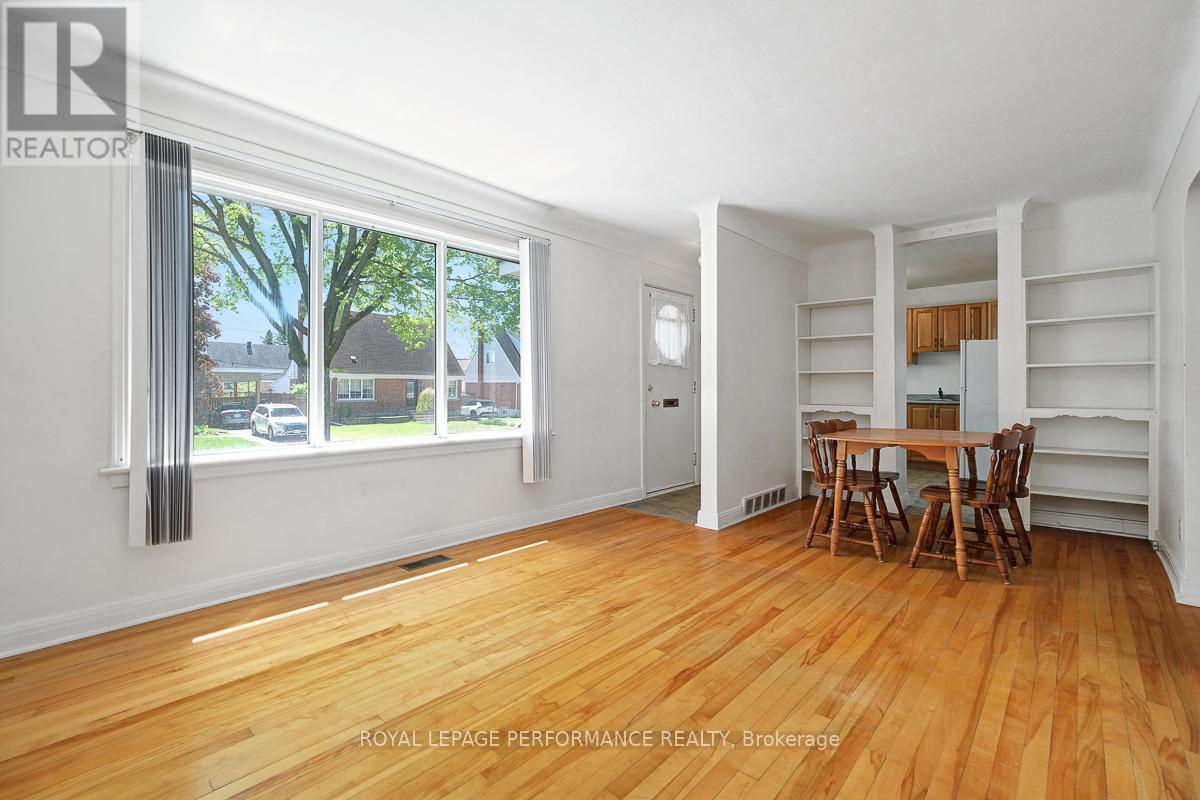 535 DUNBRACK STREET - 8