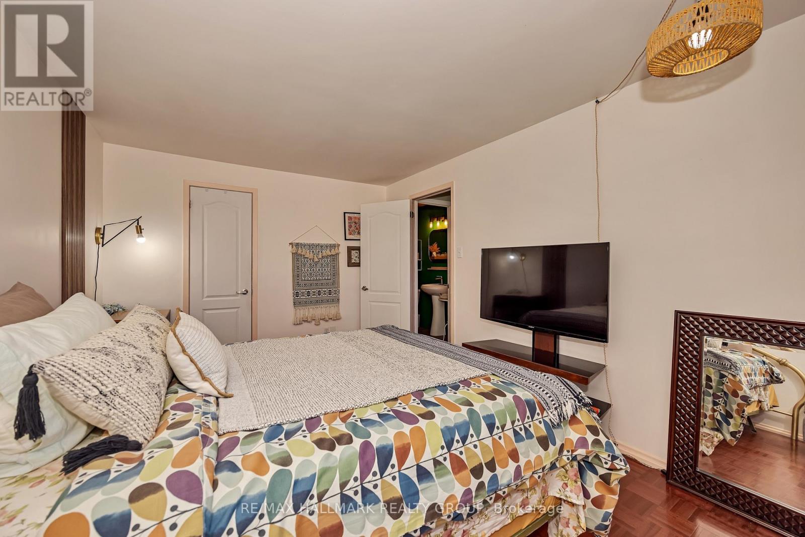 35 BENLEA DRIVE - 22