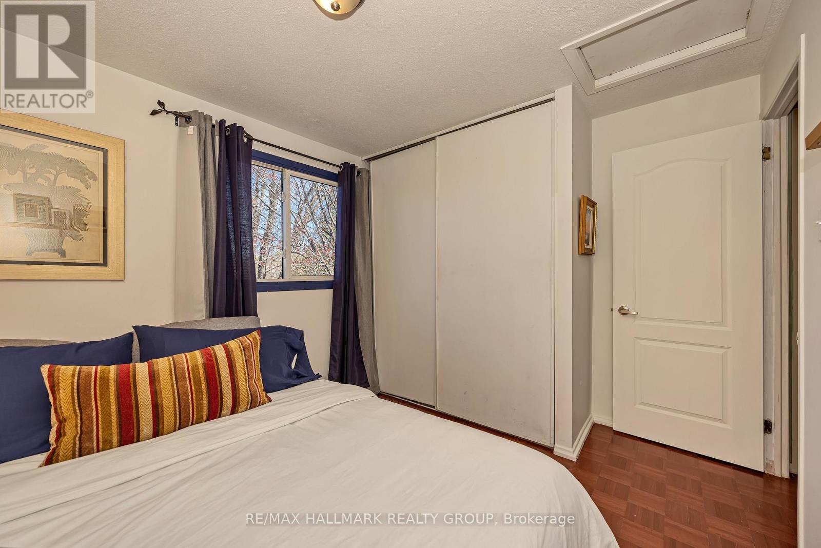 35 BENLEA DRIVE - 25