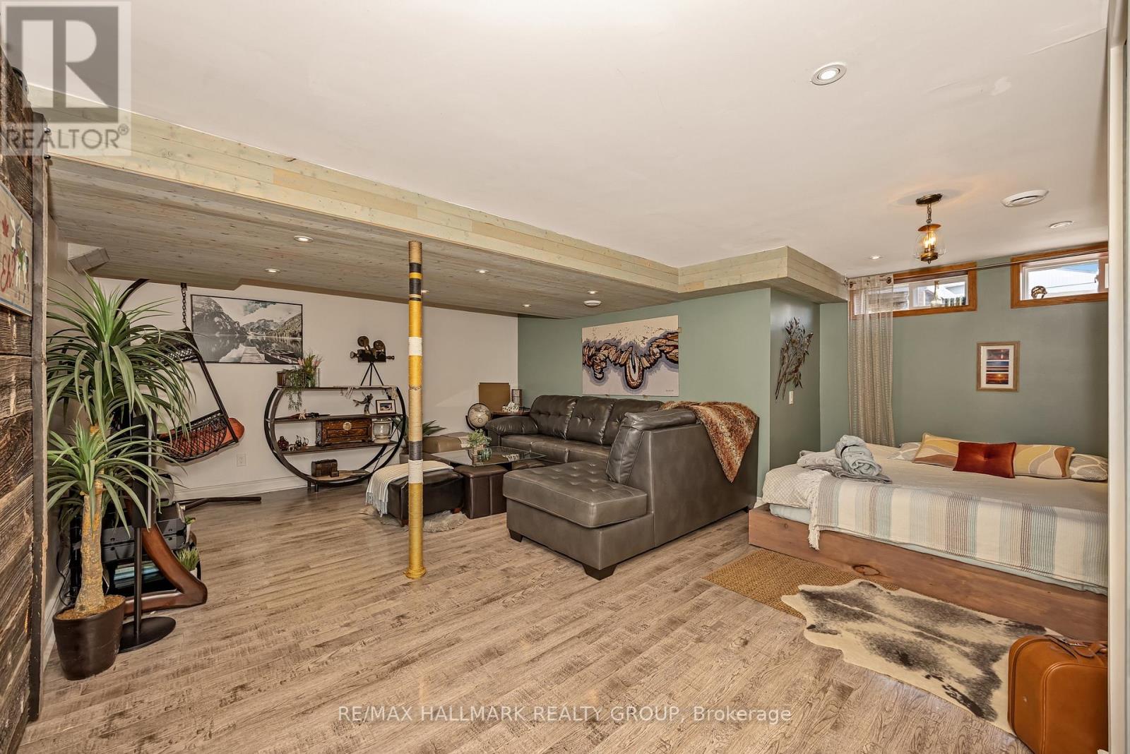 35 BENLEA DRIVE - 35