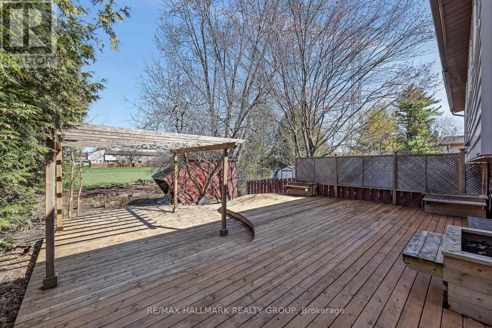 35 BENLEA DRIVE - 40
