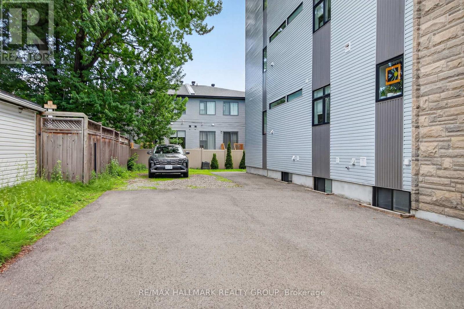 550 GUY STREET - 16