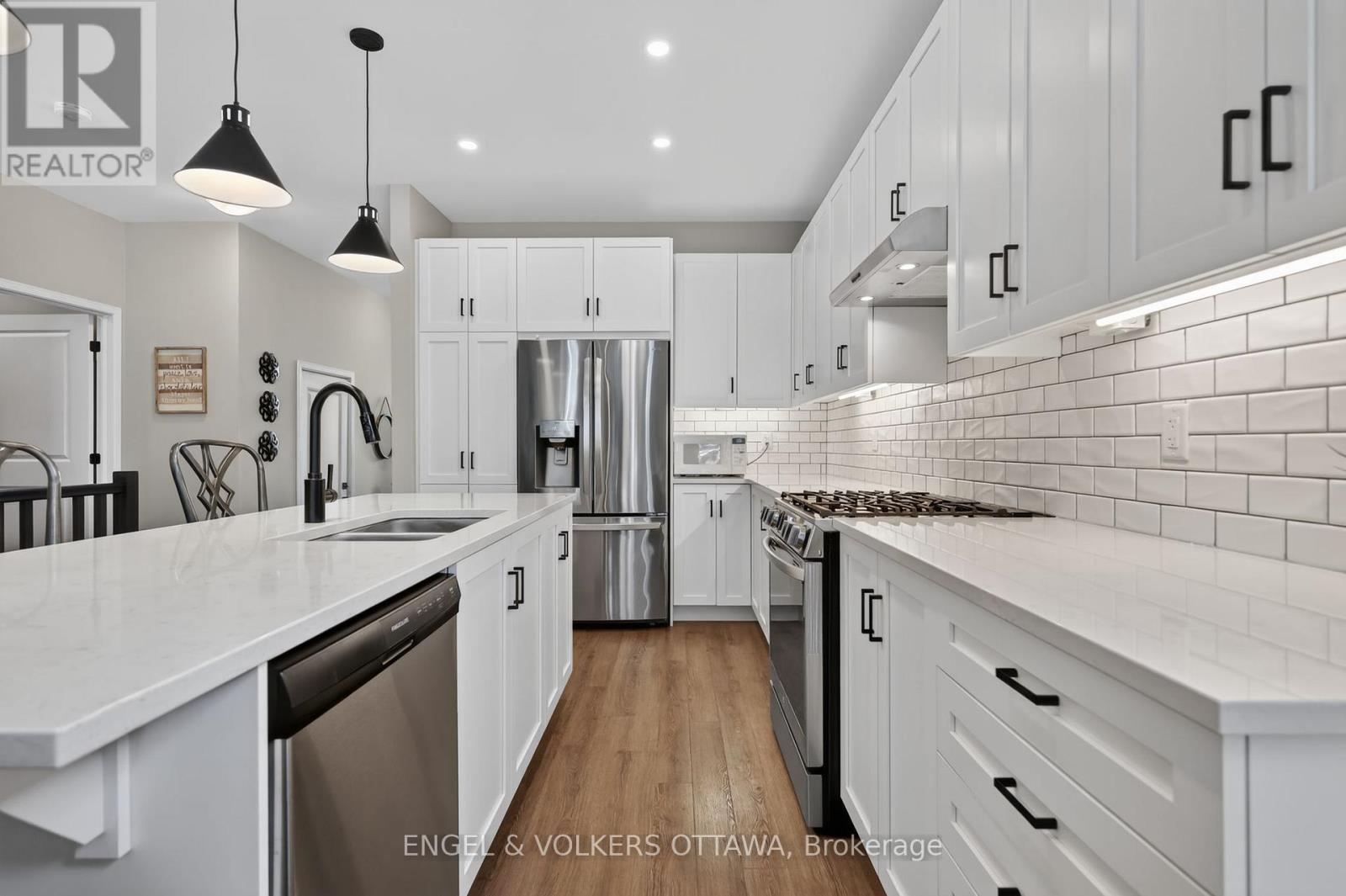 190 RATHWELL STREET - 13