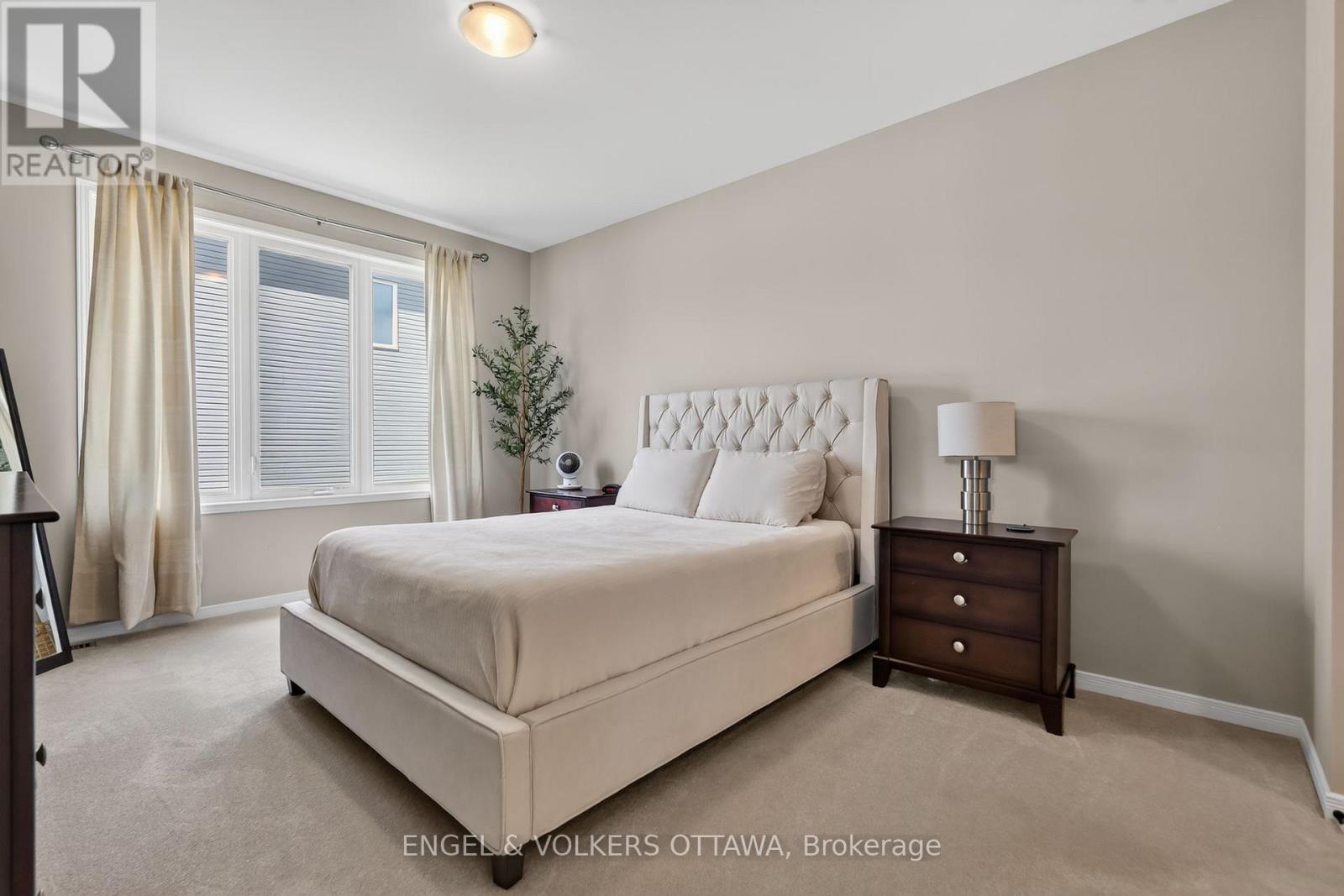 190 RATHWELL STREET - 24