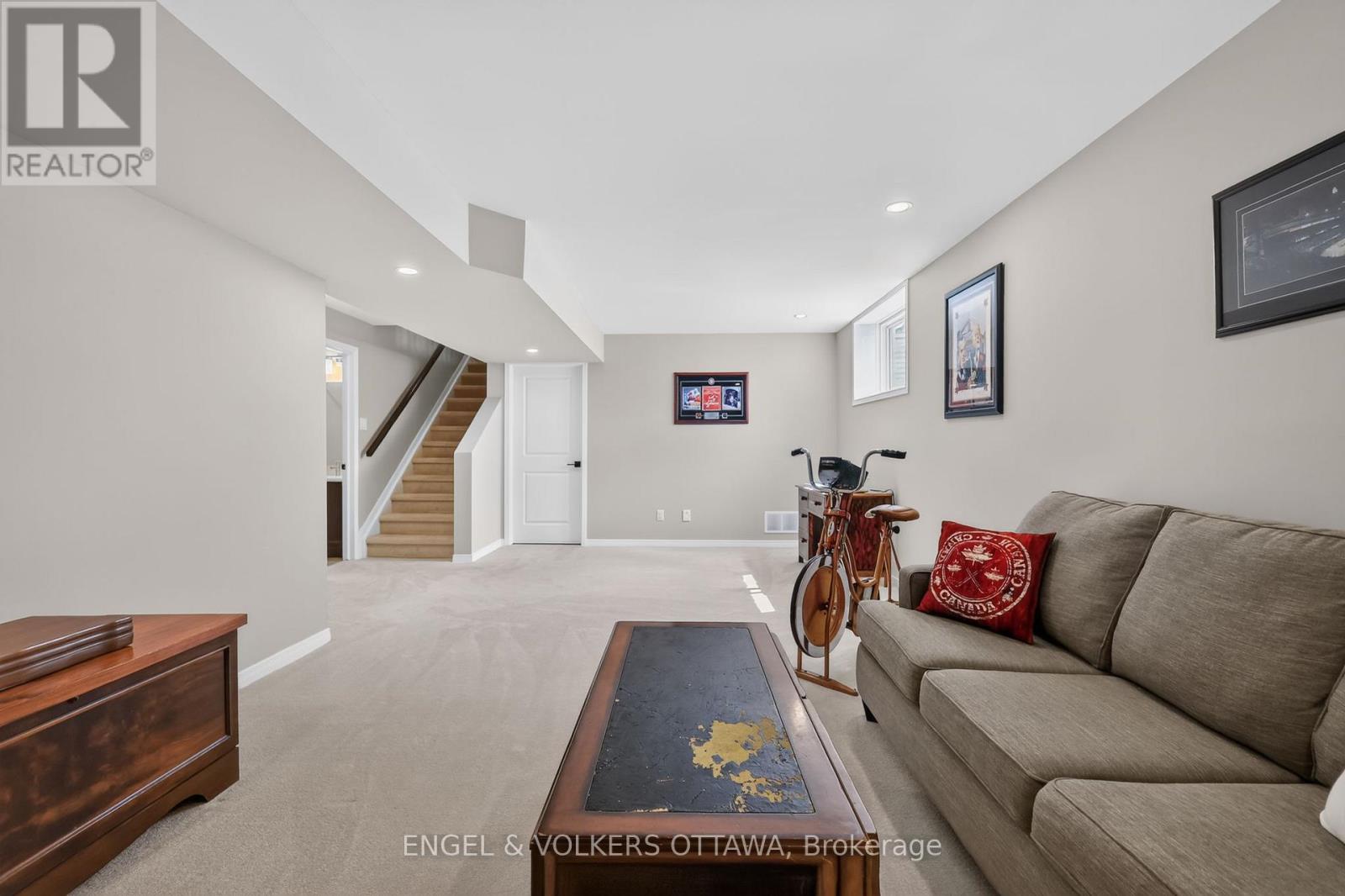 190 RATHWELL STREET - 38