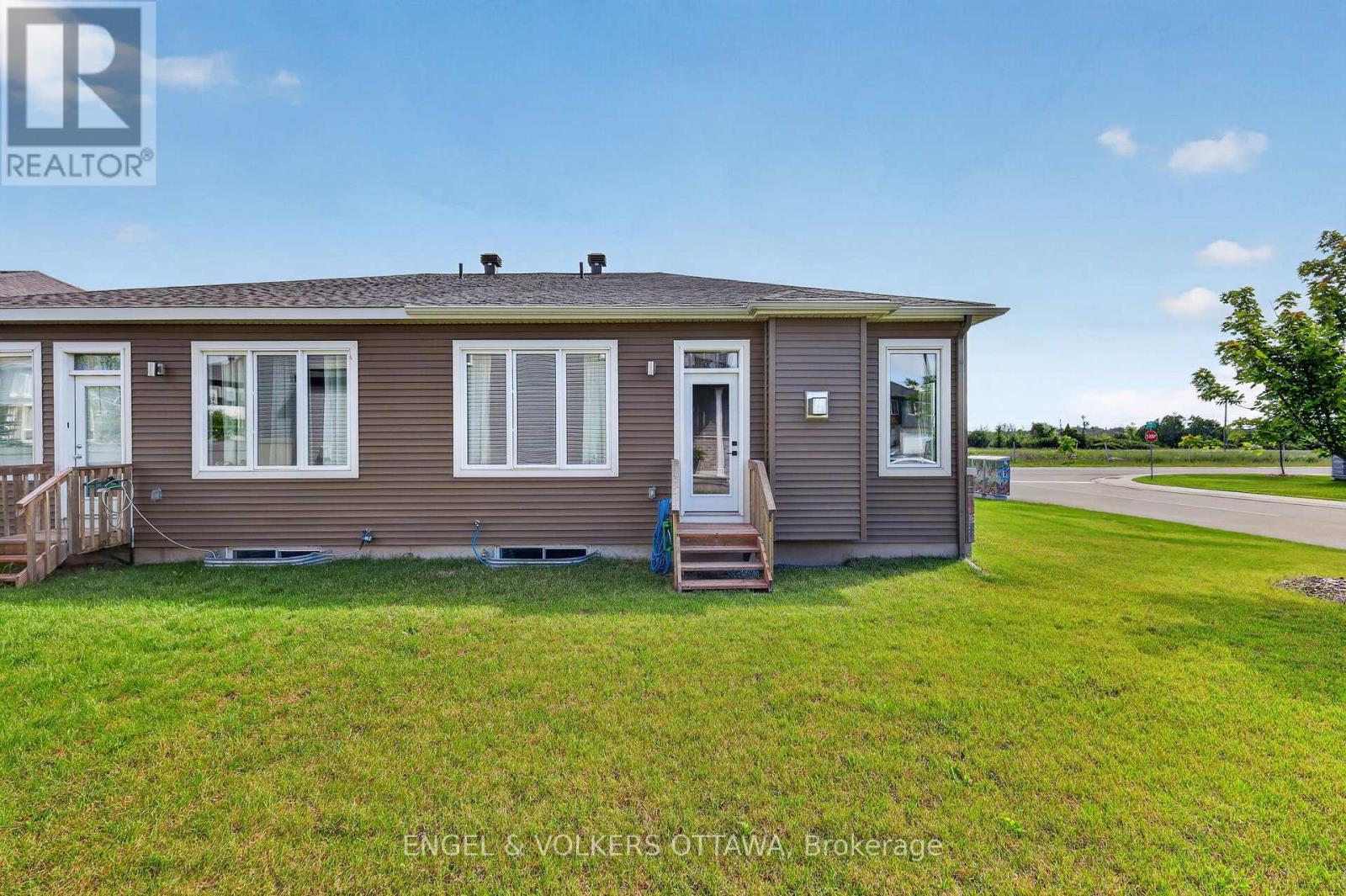 190 RATHWELL STREET - 46