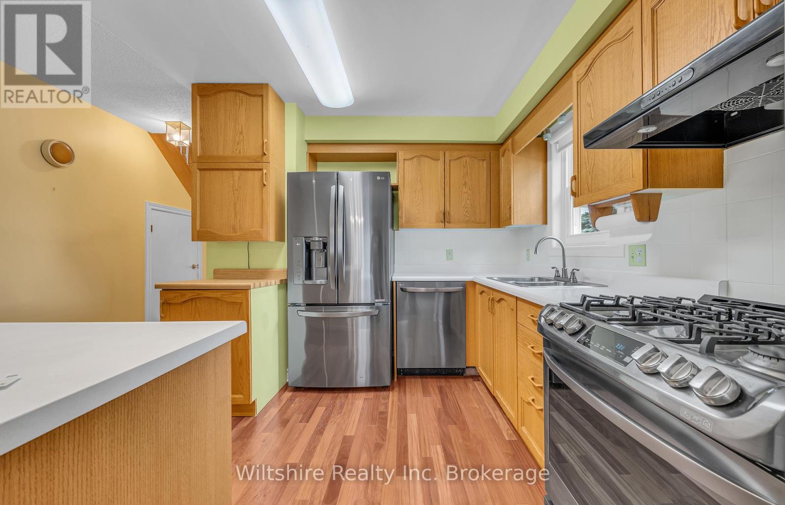 48 SINCLAIR DRIVE - 19