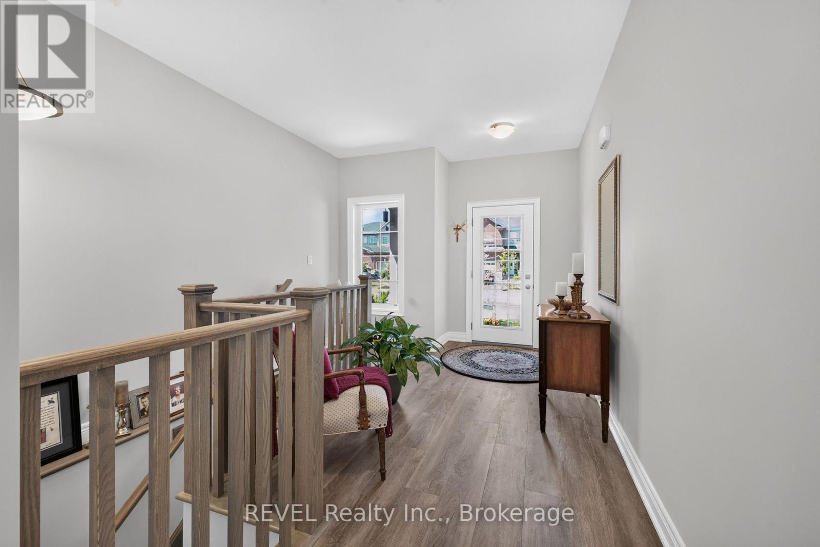 394 HUMMEL CRESCENT - 6