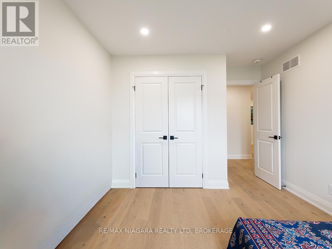 47 OMER AVENUE - 23