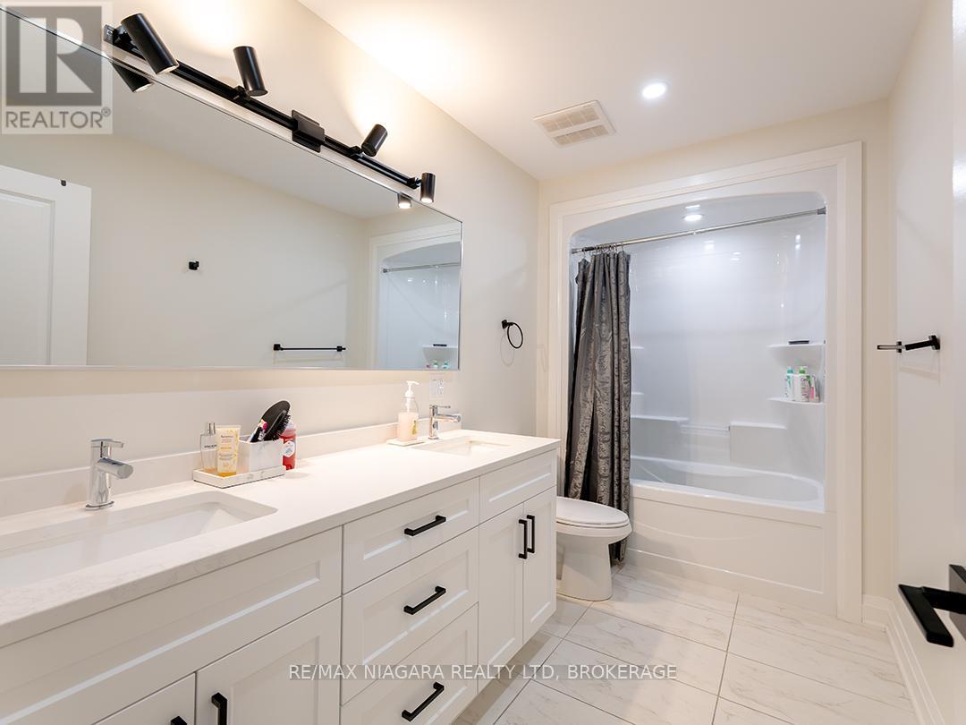 47 OMER AVENUE - 27