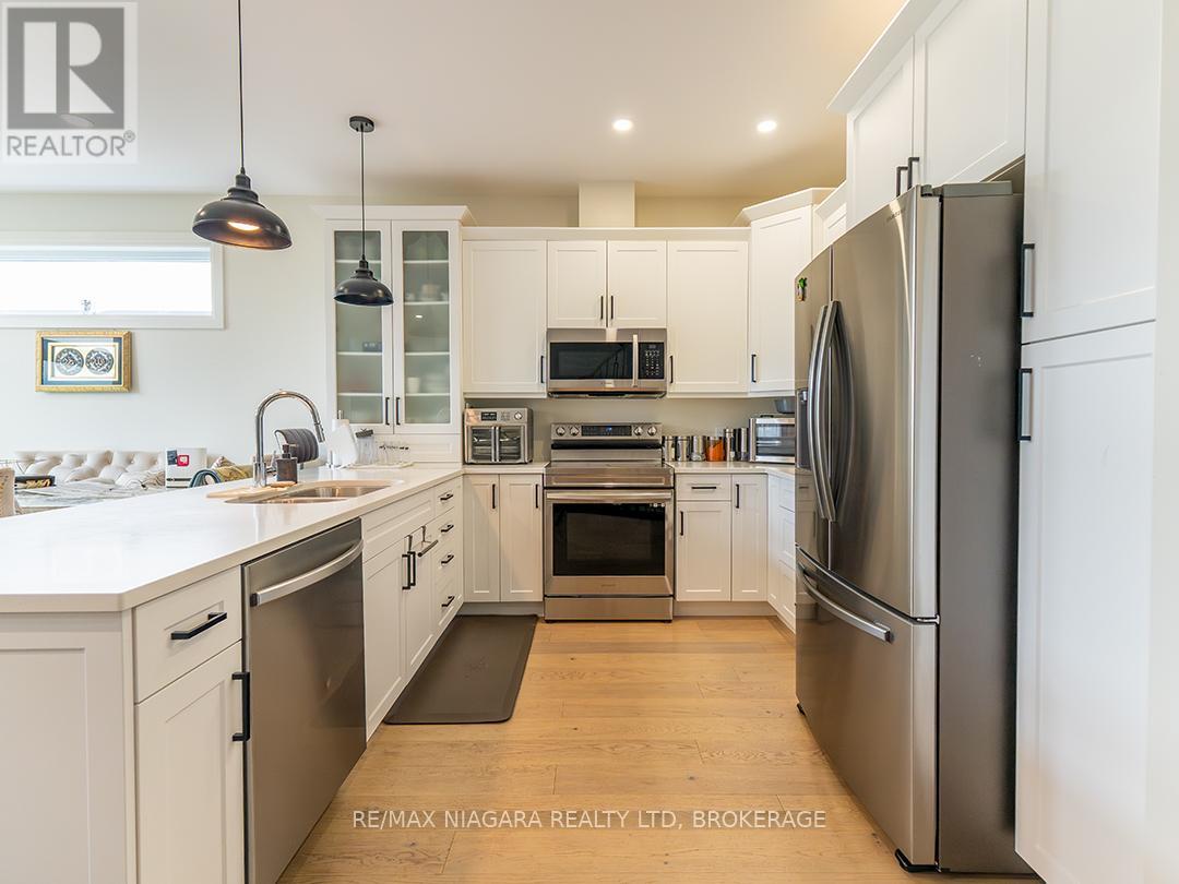 47 OMER AVENUE - 6
