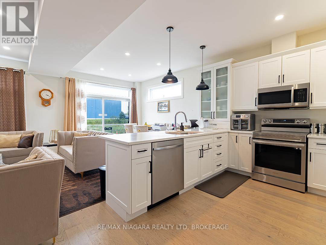 47 OMER AVENUE - 8