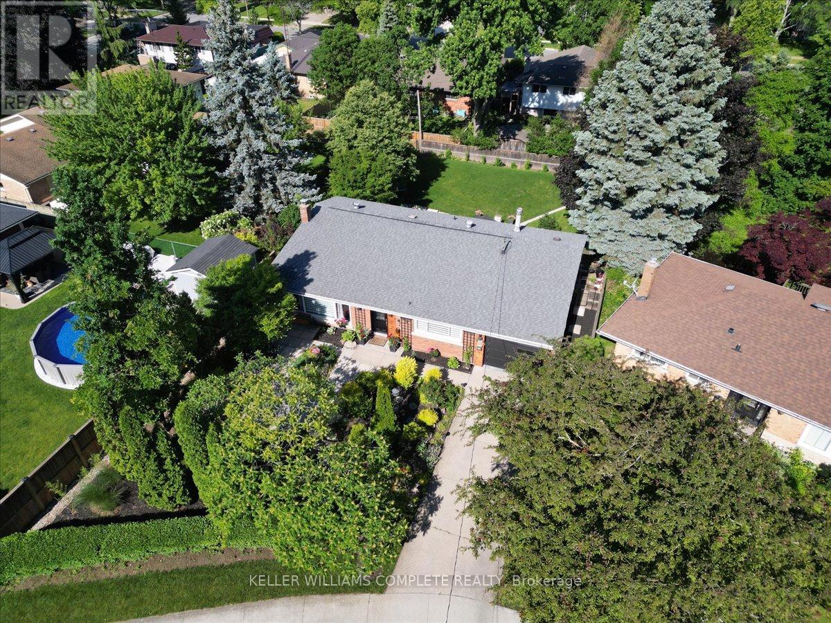 3255 PRIOR CRESCENT - 35