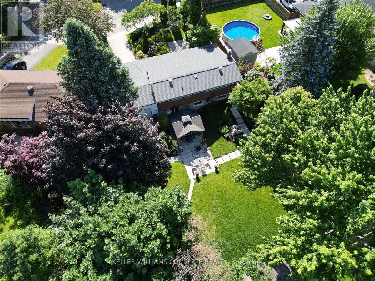 3255 PRIOR CRESCENT - 37