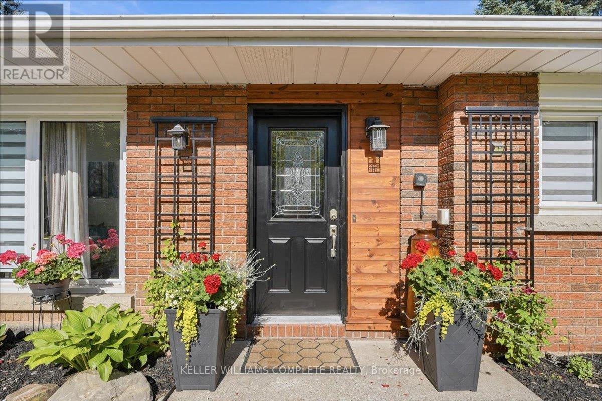 3255 PRIOR CRESCENT - 4