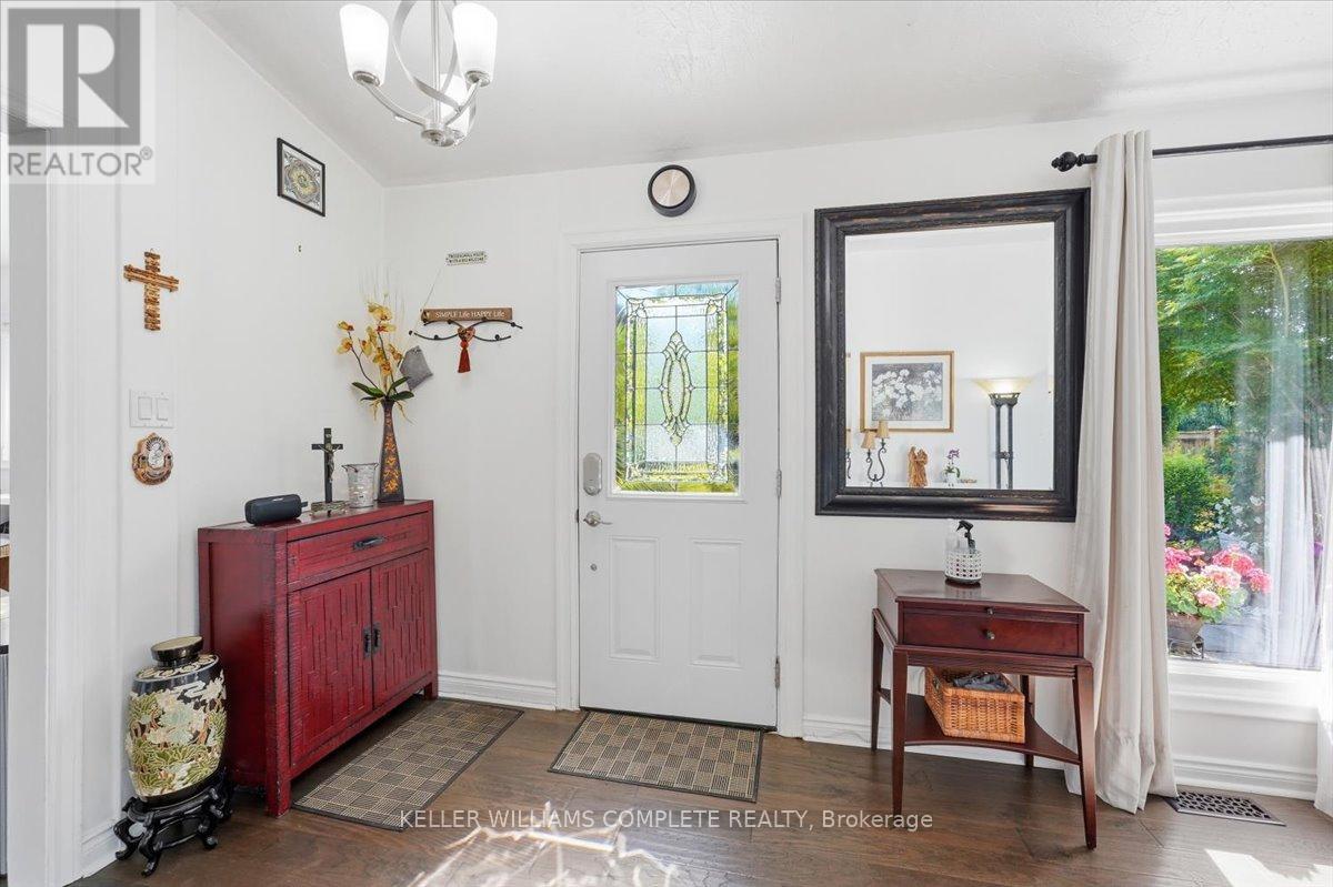 3255 PRIOR CRESCENT - 5