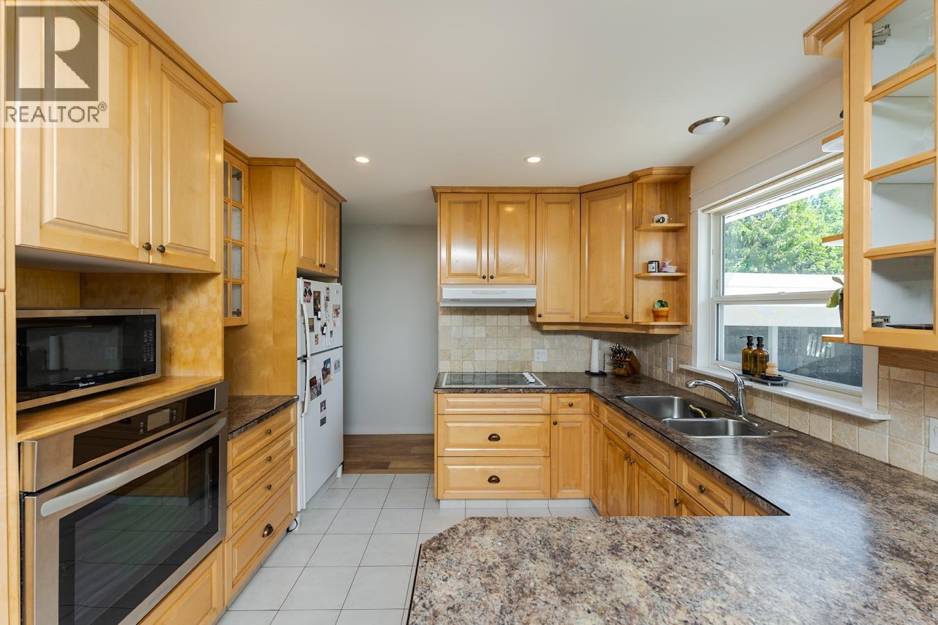 Living room of 208 RILEY DRIVE · Prince George, BC