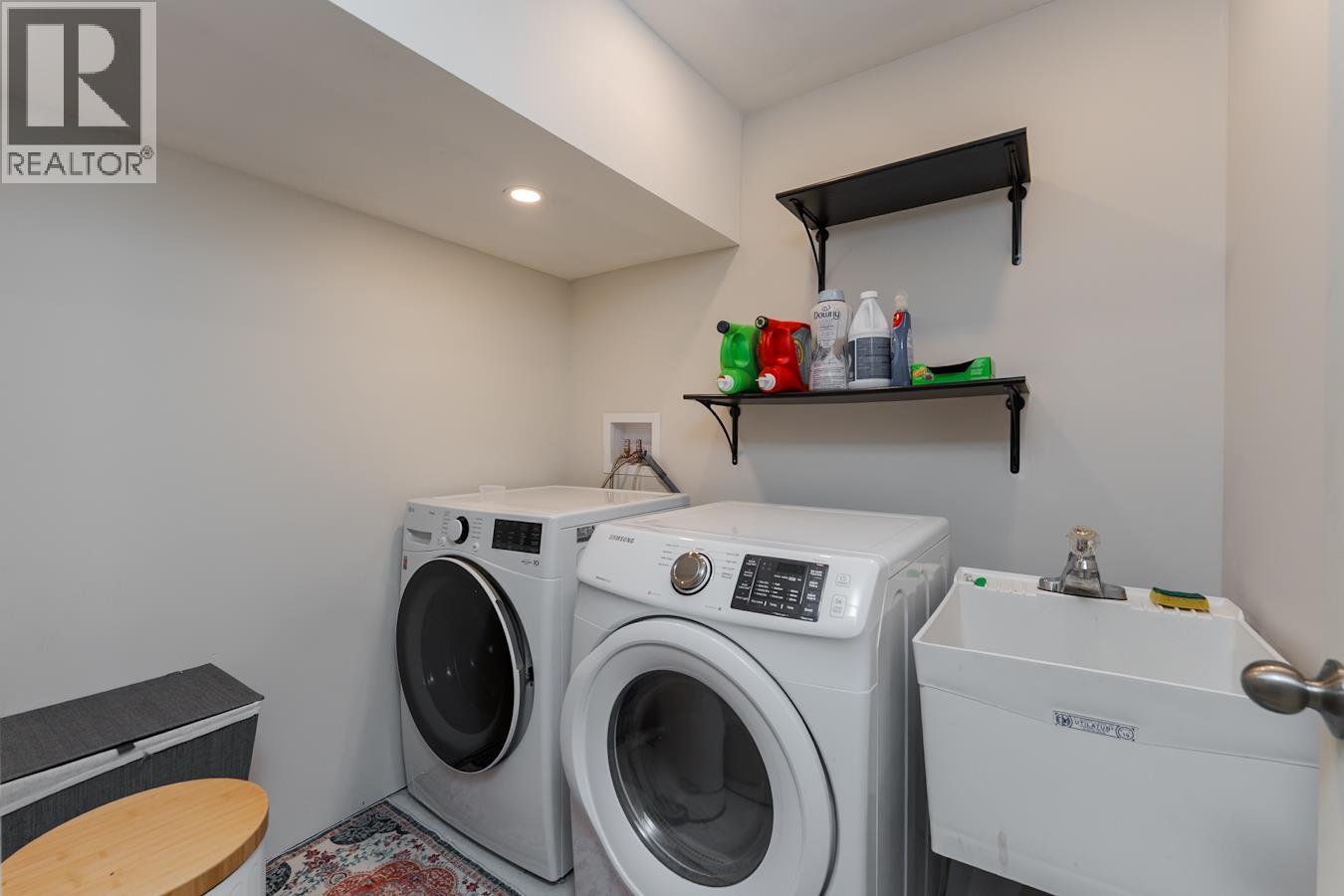 Photo 30 of 40 — 208 RILEY DRIVE · Prince George, BC