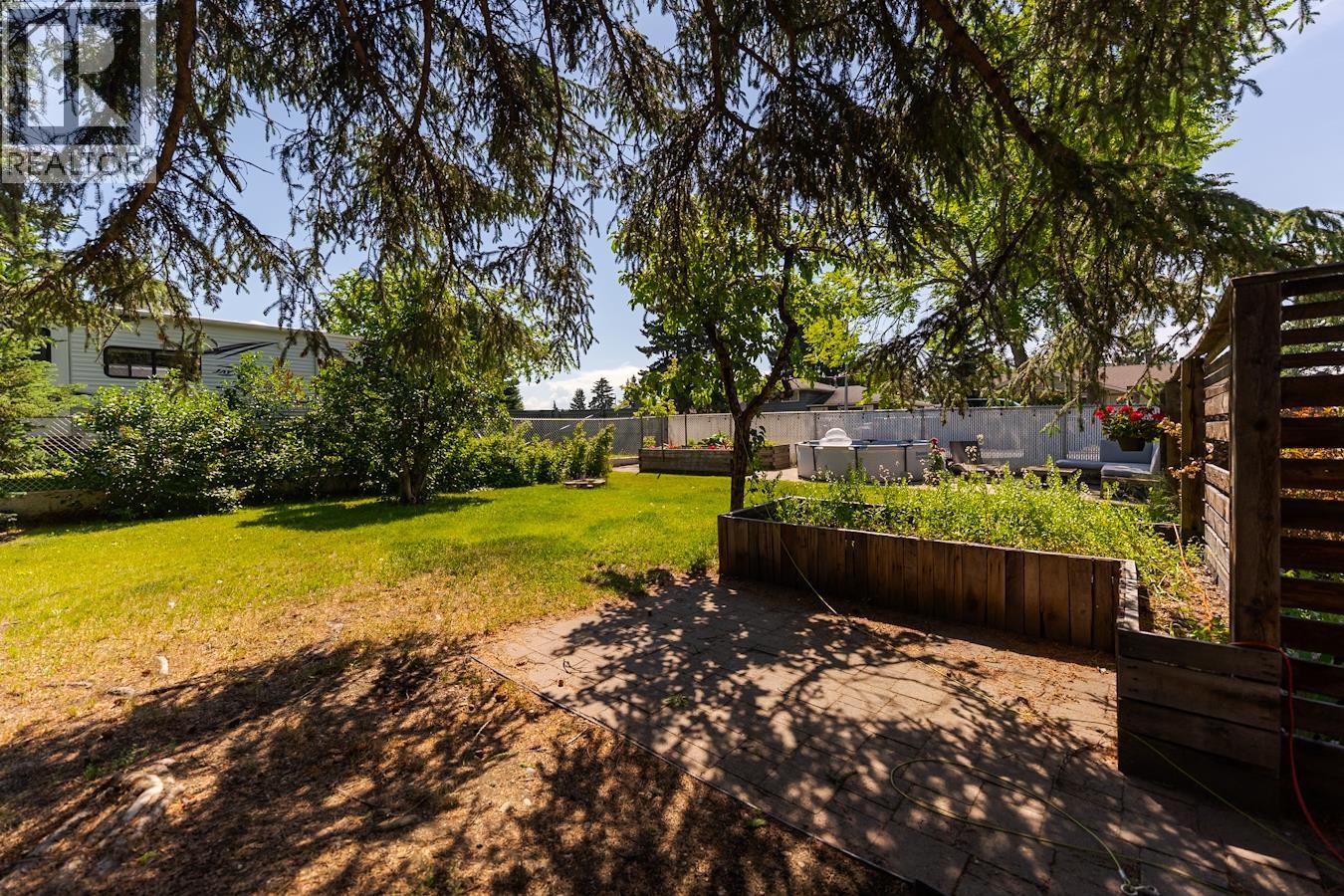Photo 35 of 40 — 208 RILEY DRIVE · Prince George, BC