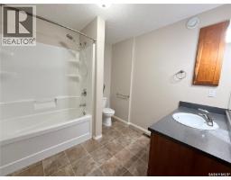406 Main Street, Climax, SK S0N0N0 Photo 16