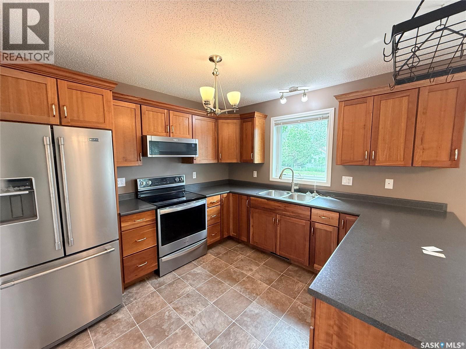 406 Main STREET - 4