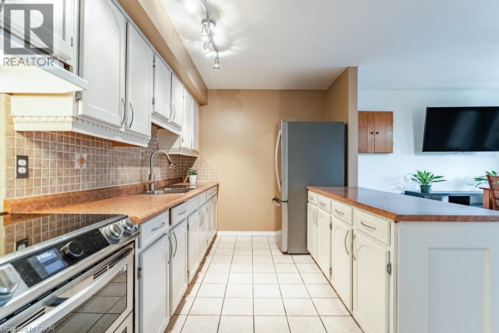 #4 4042 LONGMOOR Drive - 15