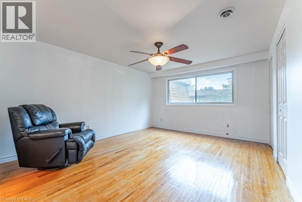 #4 4042 LONGMOOR Drive - 19