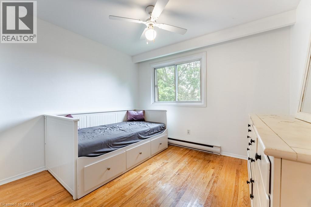 #4 4042 LONGMOOR Drive - 24
