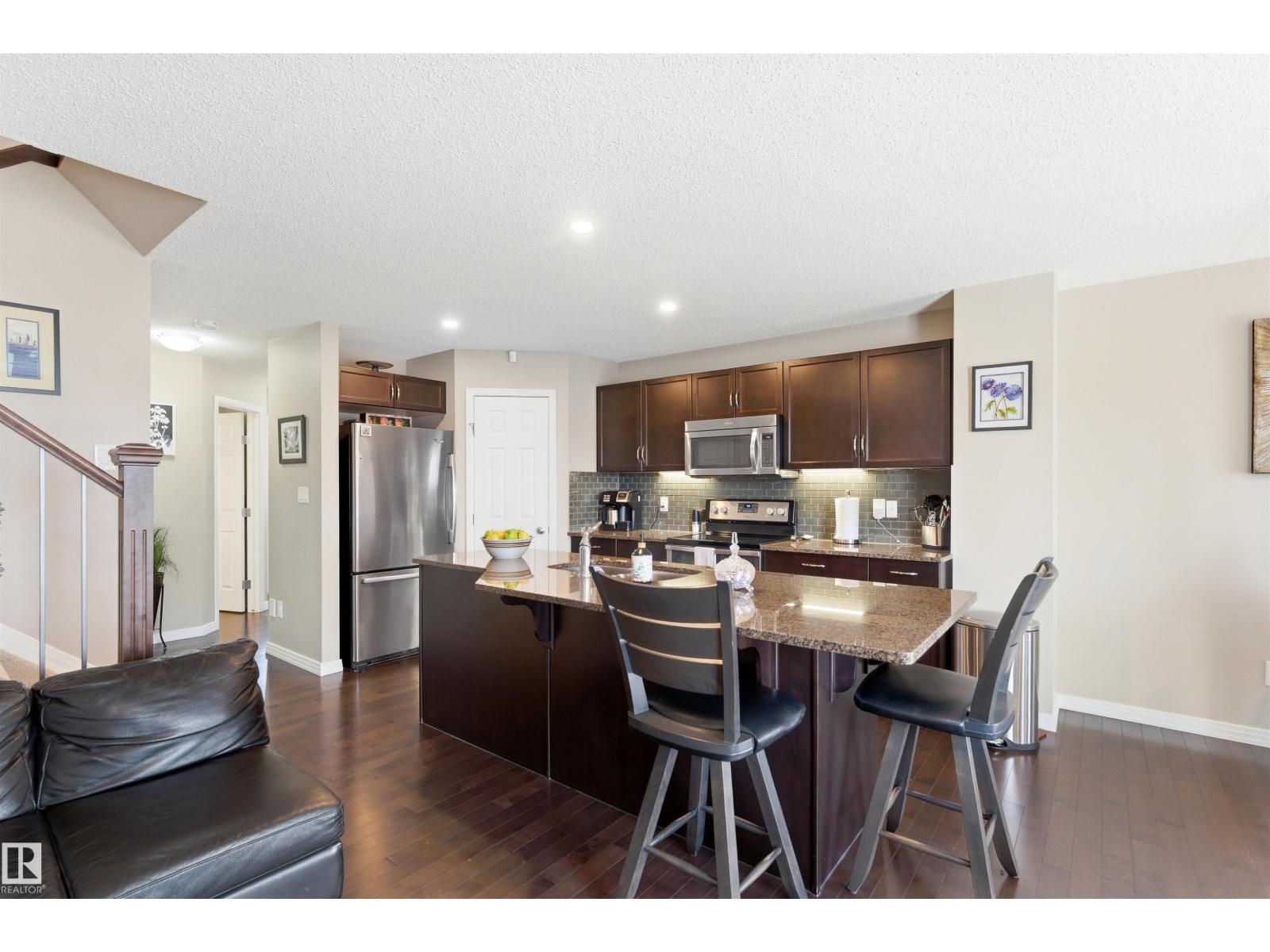 3039 Harvey CR NW - 6