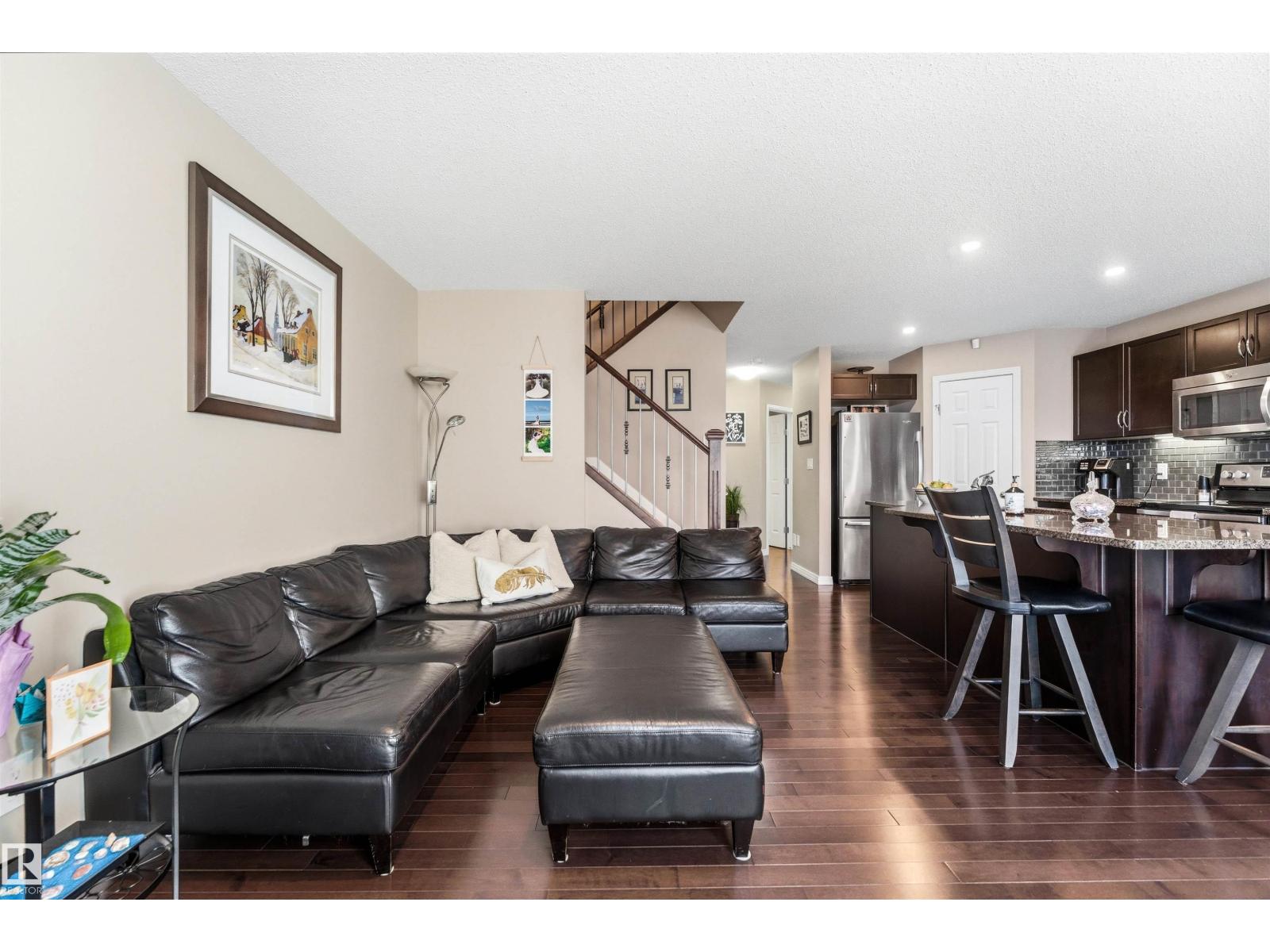 3039 Harvey CR NW - 18