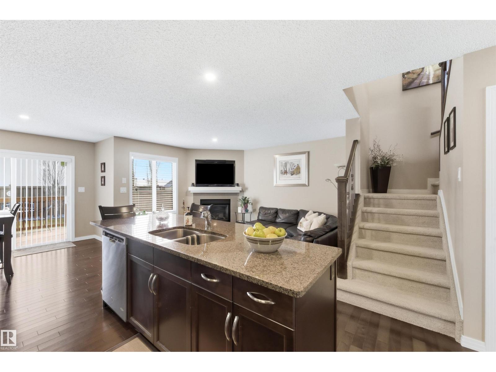 3039 Harvey CR NW - 11