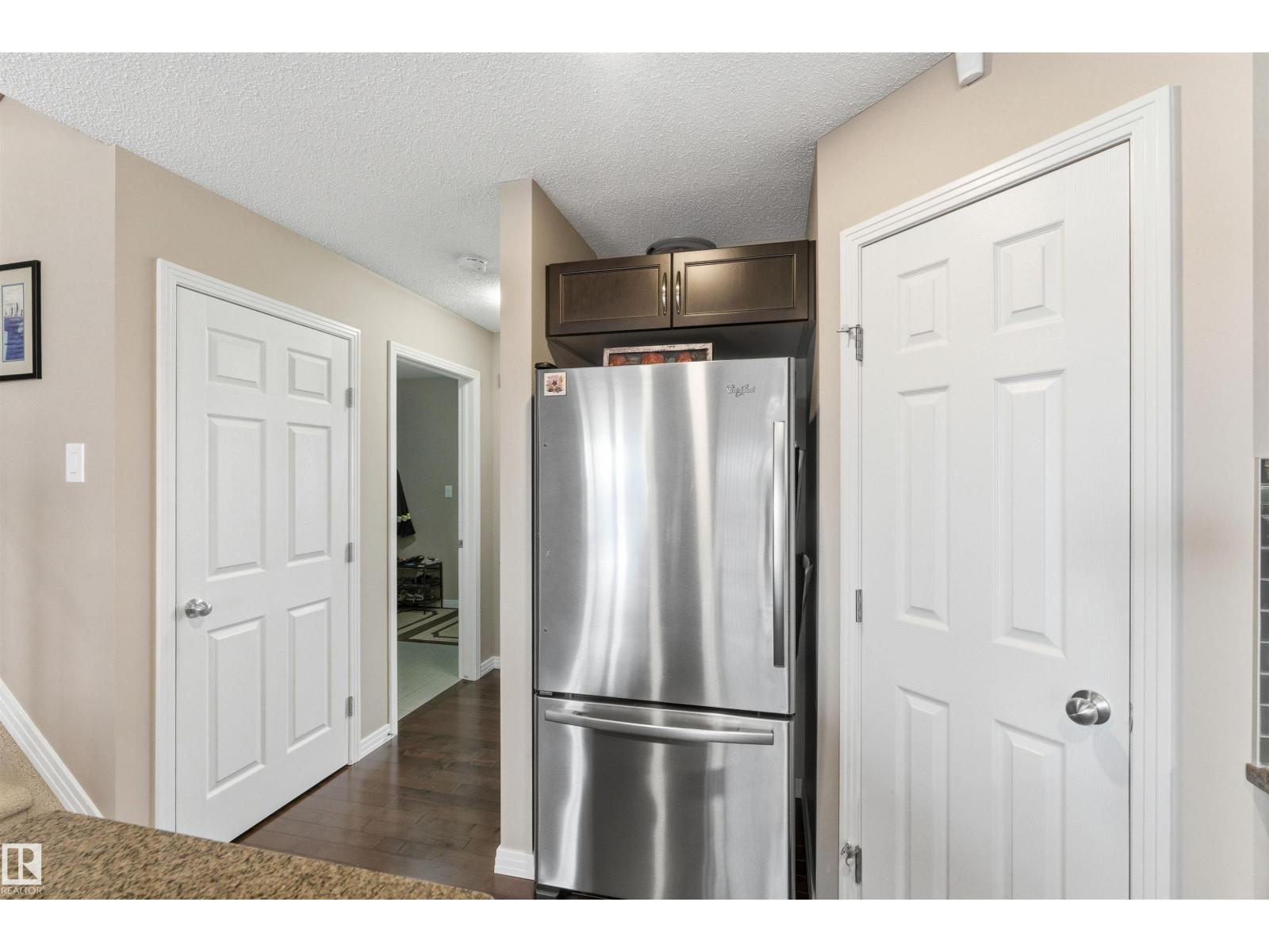 3039 Harvey CR NW - 10