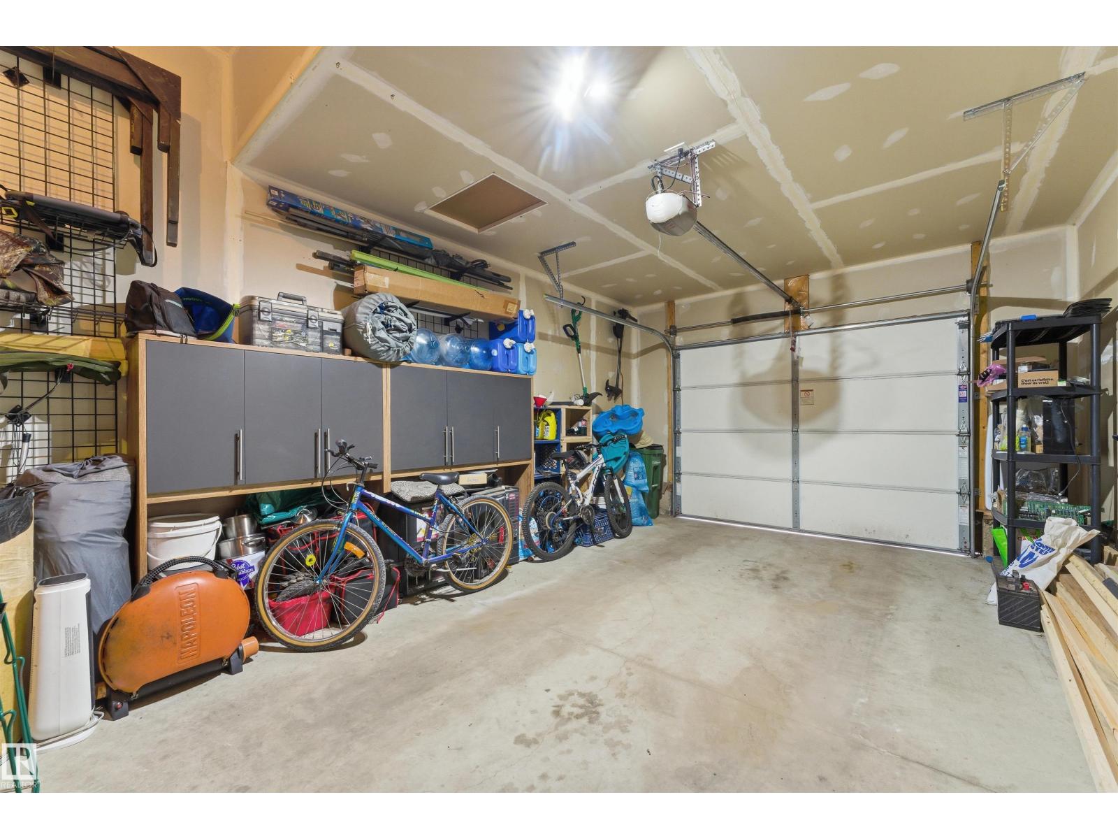 3039 Harvey CR NW - 44